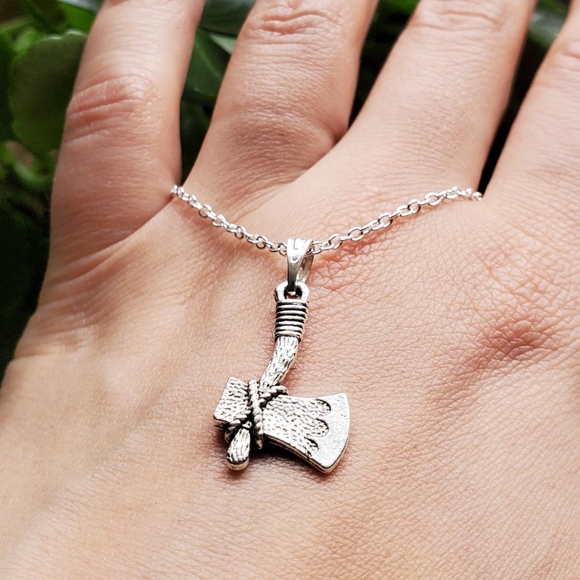 Jewelry - New Silver Tomahawk Necklace